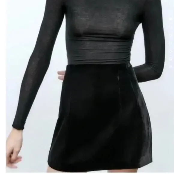 NWT Zara Soft Velvet Velour Straight Mini Skirt Zip Up Closure L Black #3823 - Picture 12 of 15